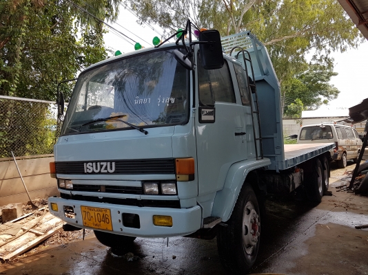 ขายด่วน รถ10ล้อพื้นเรียบ isuzu 195 สภาพสวยพร้อมใช้งาน