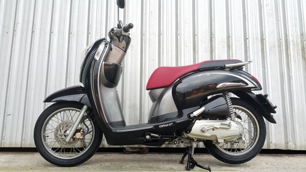 Scoopyi วิ่ง 1,200 กิโลเท่านั้น มีรับประกัน รถบ้านใช้น้อยมือเดียว