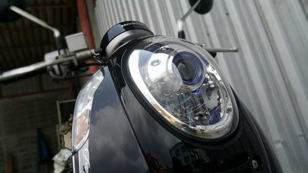 Scoopyi วิ่ง 1,200 กิโลเท่านั้น มีรับประกัน รถบ้านใช้น้อยมือเดียว