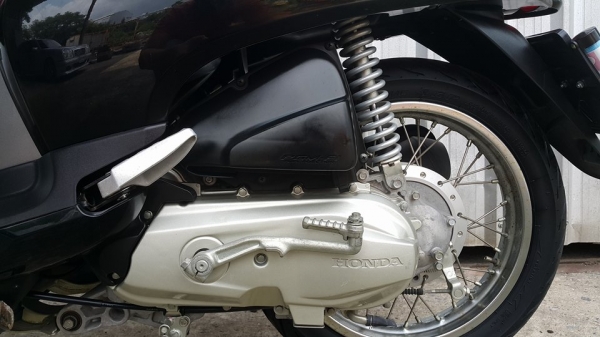 Scoopyi วิ่ง 1,200 กิโลเท่านั้น มีรับประกัน รถบ้านใช้น้อยมือเดียว