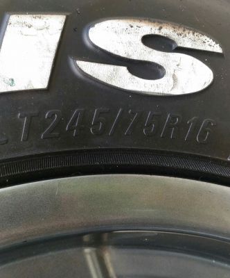 ขายยางMud 245/75/16 ปี 16 พร้อมล้อ ขายยางMud 245/75/16 ปี 16 พร้อมล้อ