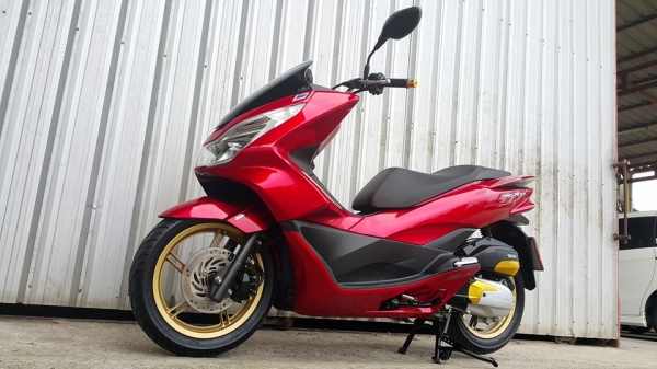 PCX 150 LED ปี2015 รถวิ่งน้อยคนแก่ใช้ถนอม รถสวยแต่งเยอะ ต่อรองได้