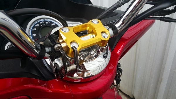 PCX 150 LED ปี2015 รถวิ่งน้อยคนแก่ใช้ถนอม รถสวยแต่งเยอะ ต่อรองได้