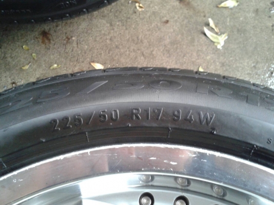 ขอบ17นิ้ว6รู พร้อมยาง ชุดนี้ ราคา 7700 บาท ขอบ17นิ้ว6รู พร้อมยาง ชุดนี้ ราคา 7700 บาท