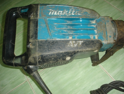 ขายMAKITA HM1317C เครื่องสกัดคอนกรีต 30mm(1-3/16 ) 1510W 17kg AVT