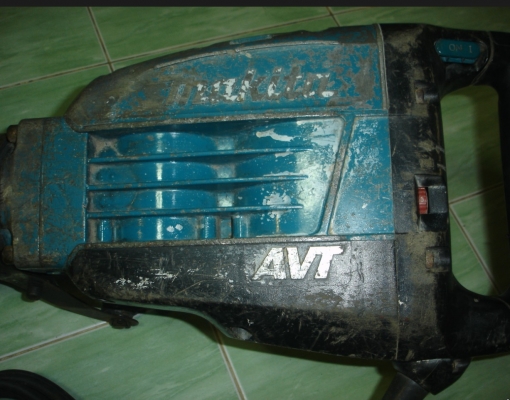 ขายMAKITA HM1317C เครื่องสกัดคอนกรีต 30mm(1-3/16 ) 1510W 17kg AVT