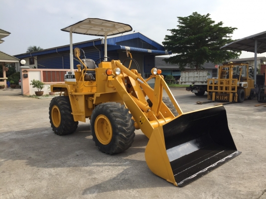รถตักล้อยาง KOMATSU 507 ทำสีใหม่ นำเข้า มือสองญี่ปุ่น