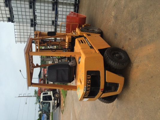 รถยก2ตันพร้อมบุ้งกี้