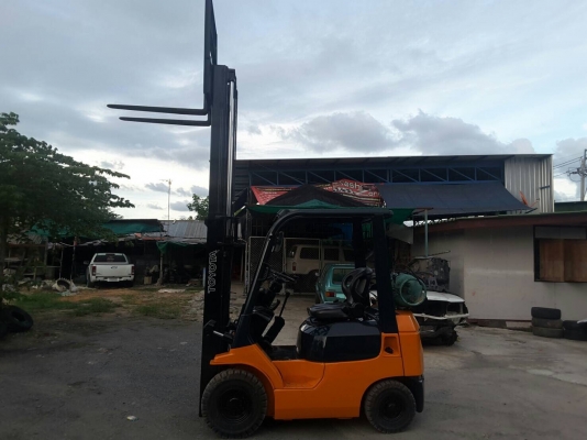 โฟล์คลิฟ Toyotaรุ่น 7 เสา 3เมตร ไซชิบ1.5ตัน สองระบบ