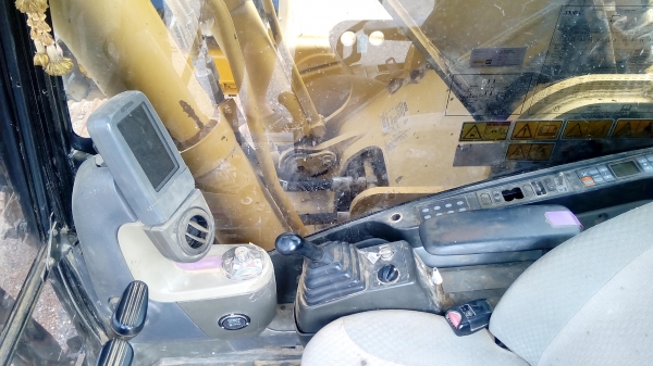 แบ็คโฮล CAT.330D