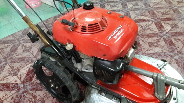 รถตัดหญ้าเดินตาม Honda um2160 นำเข้าญี่ปุ่น รถตัดหญ้าเดินตาม Honda um2160 นำเข้าญี่ปุ่น