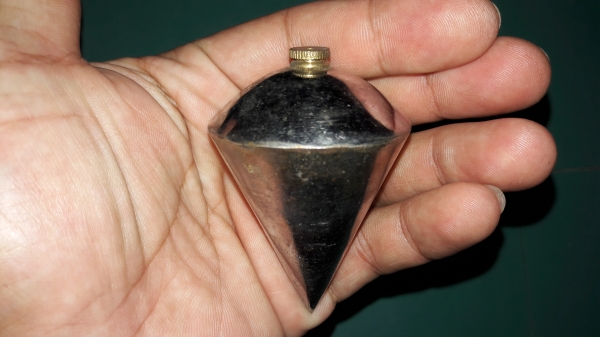 ขายลูกดิ่งรัสเซียMade in Russia.ขนาด250กรัมเก่าเก็บ