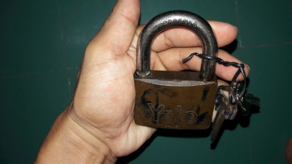 ขายแม่กุญแจทองเหลืองYALE Made in ITALY.ขนาด60 mm.มือสองสภาพใช้งาน