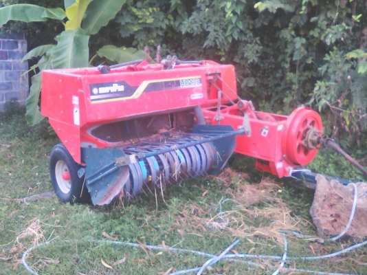 เครืองอัดฟาง คู้โบ้ต้า HB 130 ต้องการขายไม่มีคนดูแล 200000 บาท one 2 0986683479 dtac 0991751349 สิทธิ์ คับ เครืองอัดฟาง คู้โบ้ต้า HB 130 ต้องการขายไม่มีคนดูแล 200000 บาท one 2 0986683479 dtac 0991751349 สิทธิ์ คับ