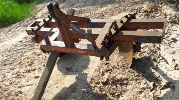 ขาย 365,000 KUBOTA M 9000 4,XXX ชั่วโมง 2 เพลา เครื่องดี เกียร์ดี (ใบมีด-หาง 3-ผานยกล่อง) เอกสารเล่มทะเบียน 090-772-3710 090-772-3708 ขาย 365,000 KUBOTA M 9000 4,XXX ชั่วโมง 2 เพลา เครื่องดี เกียร์ดี (ใบมีด-หาง 3-ผานยกล่อง) เอกสารเล่มทะเบียน 090-772-3710 090-772-3708