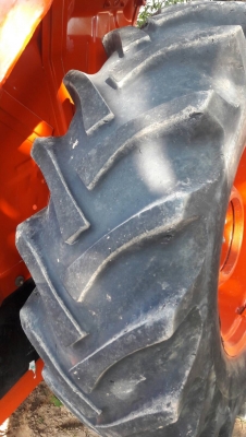 ขาย 365,000 KUBOTA M 9000 4,XXX ชั่วโมง 2 เพลา เครื่องดี เกียร์ดี (ใบมีด-หาง 3-ผานยกล่อง) เอกสารเล่มทะเบียน 090-772-3710 090-772-3708 ขาย 365,000 KUBOTA M 9000 4,XXX ชั่วโมง 2 เพลา เครื่องดี เกียร์ดี (ใบมีด-หาง 3-ผานยกล่อง) เอกสารเล่มทะเบียน 090-772-3710 090-772-3708