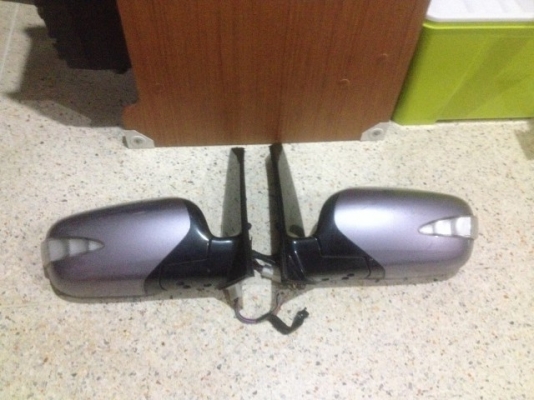 กระจกมองข้างไฟฟ้ามิตซู SPACE WAGON มีไฟเลี้ยวเก่าญี่ปุ่นเเท้สภาพสวย คู่ละ