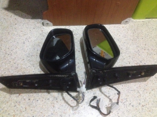 กระจกมองข้างไฟฟ้ามิตซู SPACE WAGON มีไฟเลี้ยวเก่าญี่ปุ่นเเท้สภาพสวย คู่ละ กระจกมองข้างไฟฟ้ามิตซู SPACE WAGON มีไฟเลี้ยวเก่าญี่ปุ่นเเท้สภาพสวย คู่ละ