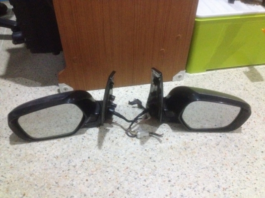 กระจกมองข้างไฟฟ้ามิตซู SPACE WAGON มีไฟเลี้ยวเก่าญี่ปุ่นเเท้สภาพสวย คู่ละ กระจกมองข้างไฟฟ้ามิตซู SPACE WAGON มีไฟเลี้ยวเก่าญี่ปุ่นเเท้สภาพสวย คู่ละ