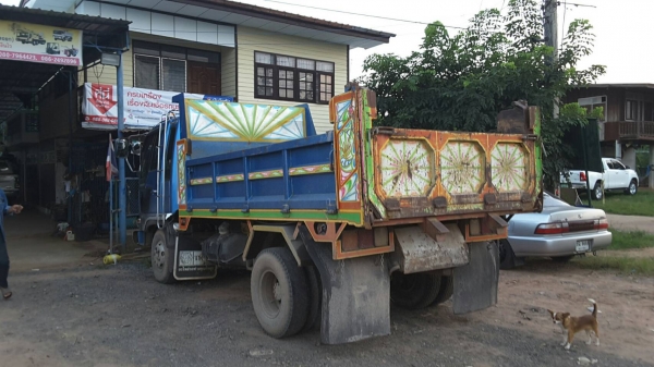 ขายรถดั้ม 6 ล้อ HINO 195 ยาง 8 แอร์ พาวเวอร์ เบรกทิฟฟี่ ใบอินวอยซ์