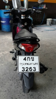 ขาย Yamaha Spark 115 i ล้อแม็ก สตาร์ทมือ ปี 58 เครื่องดีเดิมๆ สภาพภายนอกมีล้มด้านขวา มีรอยตามรูป เล่มพร้อมชุดโอน