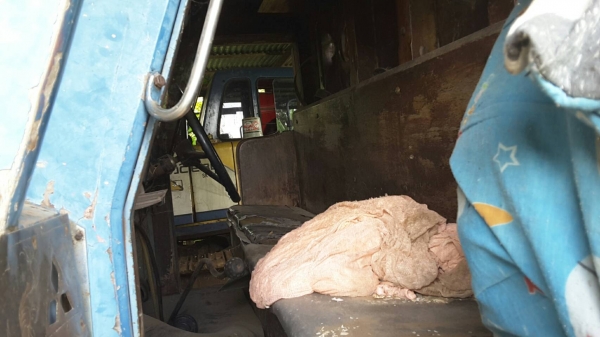 ขายรถแม็คโคพร้อมเลอร์ แม็คโคร100 รุ่น3 เทลเลอร์ เครื่อง HINO 180 ช่วงล่าง FUSO