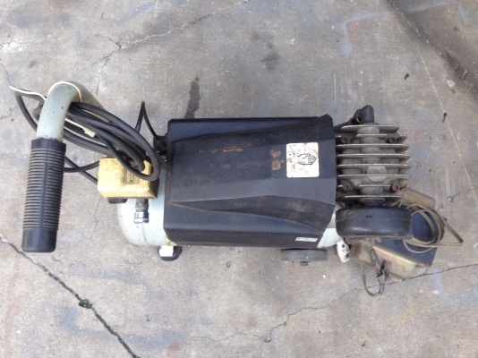 ขายปั้มลม Nine Dia 3/4HP. Made in Japan เก่าญี่ปุ่นไฟ 110V มีหม้อแปลงให้ ใช้ไฟบ้านได้เลยครับ สภาพดี วิ่งนิ่ม เหมาะกับใช้ในบ้าน ได้ดีครับ ขายปั้มลม Nine Dia 3/4HP. Made in Japan เก่าญี่ปุ่นไฟ 110V มีหม้อแปลงให้ ใช้ไฟบ้านได้เลยครับ สภาพดี วิ่งนิ่ม เหมาะกับใช้ในบ้าน ได้ดีครับ