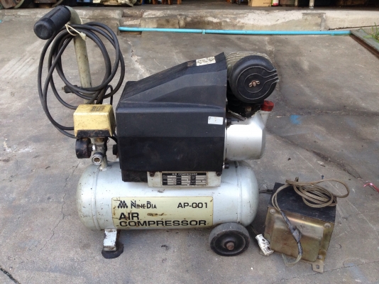 ขายปั้มลม Nine Dia 3/4HP. Made in Japan เก่าญี่ปุ่นไฟ 110V มีหม้อแปลงให้ ใช้ไฟบ้านได้เลยครับ สภาพดี วิ่งนิ่ม เหมาะกับใช้ในบ้าน ได้ดีครับ