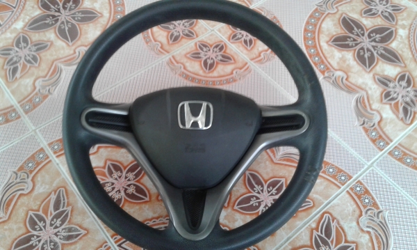 พวงมาลัยแจ๊ส2012