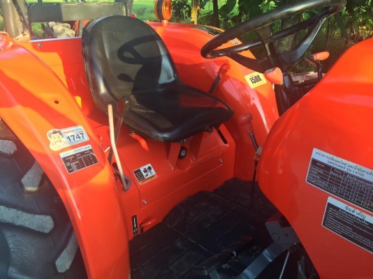 ขายรถไถคูโบต้า L4708 4WD2เพลา สภาพสวย ใช้งานน้อย ชั่วโมงทำงาน 800 ชั่วโมง  ขายพร้อมอุปกรณ์ ใบมีดหน้า+โลเตอร์รีจอบหมุน ราคา 398,000 บาท สนใจโทร 081-9136451 ขอดูรูปผ่านทาง line:bow6451 ค่ะ