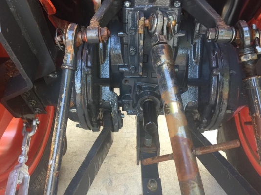 ขายรถไถคูโบต้า L4708 4WD2เพลา สภาพสวย ใช้งานน้อย ชั่วโมงทำงาน 800 ชั่วโมง  ขายพร้อมอุปกรณ์ ใบมีดหน้า+โลเตอร์รีจอบหมุน ราคา 398,000 บาท สนใจโทร 081-9136451 ขอดูรูปผ่านทาง line:bow6451 ค่ะ