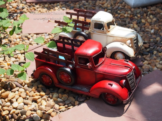 ขายโมเดลสังกะสีรถคลาสสิค งานสวยหายากน่าสะสม