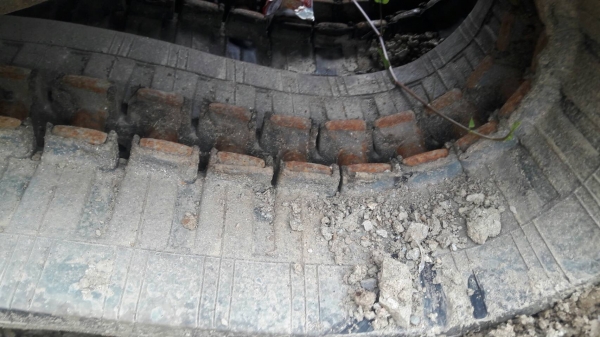 ขายแทรคยาง ขนาด409*7.25*72  สำหรับรถ ขุดเล็กMM55-57 MM45 หรือรุ่นอื่นๆ ขายเส้นล่ะ 20,000 บาท