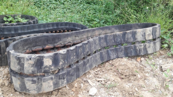 ขายแทรคยางขนาด 450*16.3*36 สำหรับรถขุด 60-70 ขายเส้นล่ะ 22,000บาท