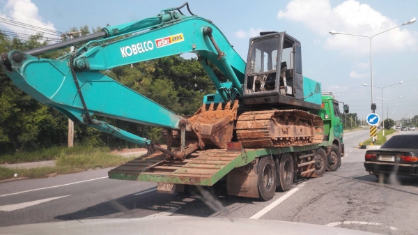 ขายถูกๆ 499,000บ แม็คโค KOBELCO 200-3 สภาพเครืองดีปั้มดีไม่โหลดช่วงล่างแน่นพร้อมใช้งาน เอกสารอินวอยล์