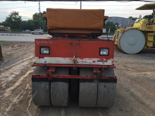 ขายรถบดสั่นสะเทือน SAKAI TW500 ขนาด 5 ตัน สภาพพร้อมใช้งาน From JAPAN ติดต่อ 063-9316985 ID LINE : 0639316985 ครับ