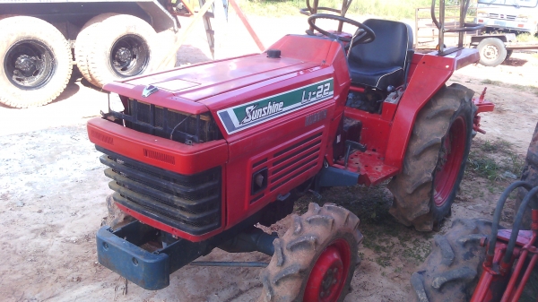 ขายรถไถL1 215