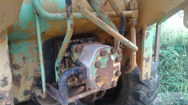 ขายด่วน KOMATSU GD37-6H  ระบบไฮดรอลิค สภาพพร้อมใช้งาน เครื่องดี ยางพร้อมใช้งาน รถใช้งานอยู่ประจำครับ เอกสารสัญญาซื้อขาย