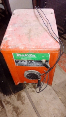 ตู้เชื่อม Makita สภาพใหม่ 300 A คอยด์ทองแดงแท้