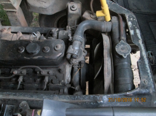 ขายรถ 6 ล้อ KS -21 สภาพดีมาก รถผมเอง เตรื่อง 4BE1-110แรง ขายรถ 6 ล้อ KS -21 สภาพดีมาก รถผมเอง เตรื่อง 4BE1-110แรง