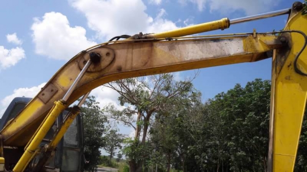 ขาย 465,000 KOBELCO SK200 MARK 3 เครื่องดี ปั้มแรง ไฟฟ้าครบ เอวแน่น ช่วงล่างเต็ม รถสวยพร้อมใช้ รถอยู่ จ.ศรีษะเกษ 090-772-3710 090-772-3708 ขาย 465,000 KOBELCO SK200 MARK 3 เครื่องดี ปั้มแรง ไฟฟ้าครบ เอวแน่น ช่วงล่างเต็ม รถสวยพร้อมใช้ รถอยู่ จ.ศรีษะเกษ 090-772-3710 090-772-3708