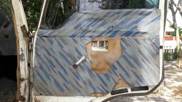 ขาย 365,000 เทนเลอร์ MITSUBISHI ขึ้น 200 ได้ Fuso (หน้า กากดำ วางหัว Hino F18 ลงเล่ม) FN215K 1 เพลา เครื่อง 6D15-180 แรง 6 เกียร์ หัวบาง ยางดี คัสชีสวย เล่มทะเบียน รถอยู่ จ.ศรีษะเกษ 090-772-3710 090-772-3708 ขาย 365,000 เทนเลอร์ MITSUBISHI ขึ้น 200 ได้ Fuso (หน้า กากดำ วางหัว Hino F18 ลงเล่ม) FN215K 1 เพลา เครื่อง 6D15-180 แรง 6 เกียร์ หัวบาง ยางดี คัสชีสวย เล่มทะเบียน รถอยู่ จ.ศรีษะเกษ 090-772-3710 090-772-3708