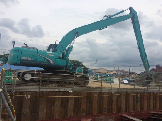 รถขุดบูมยาวKOBELCO SK210 LC-8 รถนอกนำเข้า