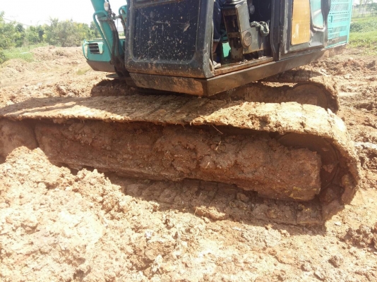 ขาย 365,000 KOBELCO  SK200 Mark 2 เครื่อง 6D31 แรง ตัวเดินใหญ่ โช่หนา เอวแน่น รถสวยพร้อมใช้ (รถอยู่อุดร) 090-772-3710 090-772-3708