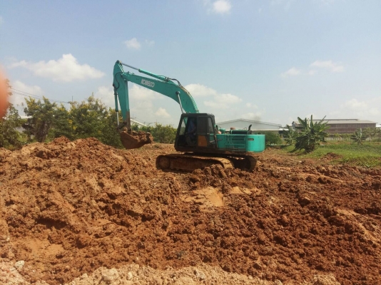 ขาย 365,000 KOBELCO  SK200 Mark 2 เครื่อง 6D31 แรง ตัวเดินใหญ่ โช่หนา เอวแน่น รถสวยพร้อมใช้ (รถอยู่อุดร) 090-772-3710 090-772-3708