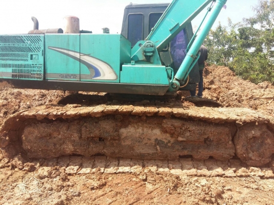 ขาย 365,000 KOBELCO  SK200 Mark 2 เครื่อง 6D31 แรง ตัวเดินใหญ่ โช่หนา เอวแน่น รถสวยพร้อมใช้ (รถอยู่อุดร) 090-772-3710 090-772-3708