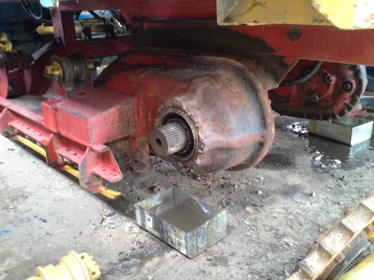 สำหรับท่านที่รอ เรายังทำรถเกี่ยวอยู่เหมือนเดิมครับ สนใจทักมาได้ ไทเส็งยนต์มดตะนอย ตัวเดิน PC200 เครื่องอิซูซู torbo ประมาณ  215  แรง ปั้ม DYkin 22  แขนปรับระดับ อุ้ม 2.2 ตัน  เลดทั้งคัน