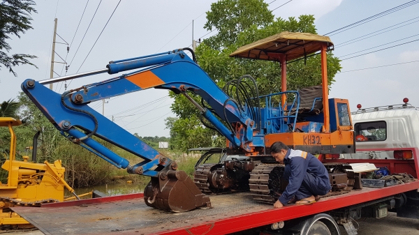 ขายด่วนรถแบคโฮKUBOTAคูโบต้าKH32เทียบเท่าPC30ครื่อง3สูบคูโบต้าดีปั่มแรงรถนอกเพิ่งนำเข้ามาใหม่ยังไม่เคยใช้งานในเมืองไทยเลย ขายด่วนรถแบคโฮKUBOTAคูโบต้าKH32เทียบเท่าPC30ครื่อง3สูบคูโบต้าดีปั่มแรงรถนอกเพิ่งนำเข้ามาใหม่ยังไม่เคยใช้งานในเมืองไทยเลย