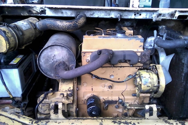 ขายรถแบคโฮ KOMATSU PC40-5 รถใช้งานอยู่ ราคา.180000 สนใจรีบโทรด่วน