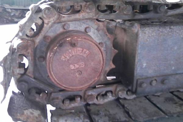 ขายรถแบคโฮ KOMATSU PC40-5 รถใช้งานอยู่ ราคา.180000 สนใจรีบโทรด่วน